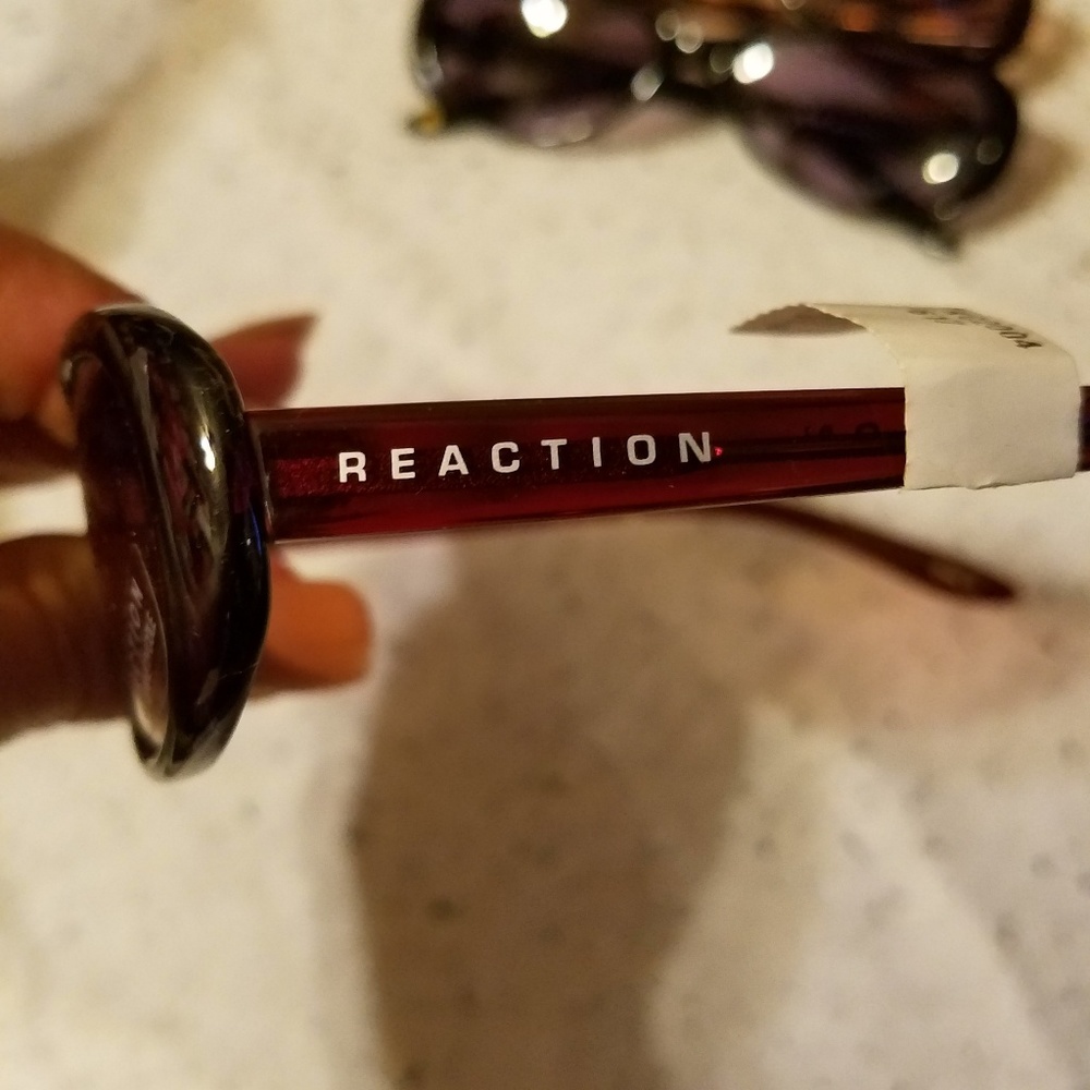 Reaction Kenneth Cole Sunglasses - Picture 5 of 7